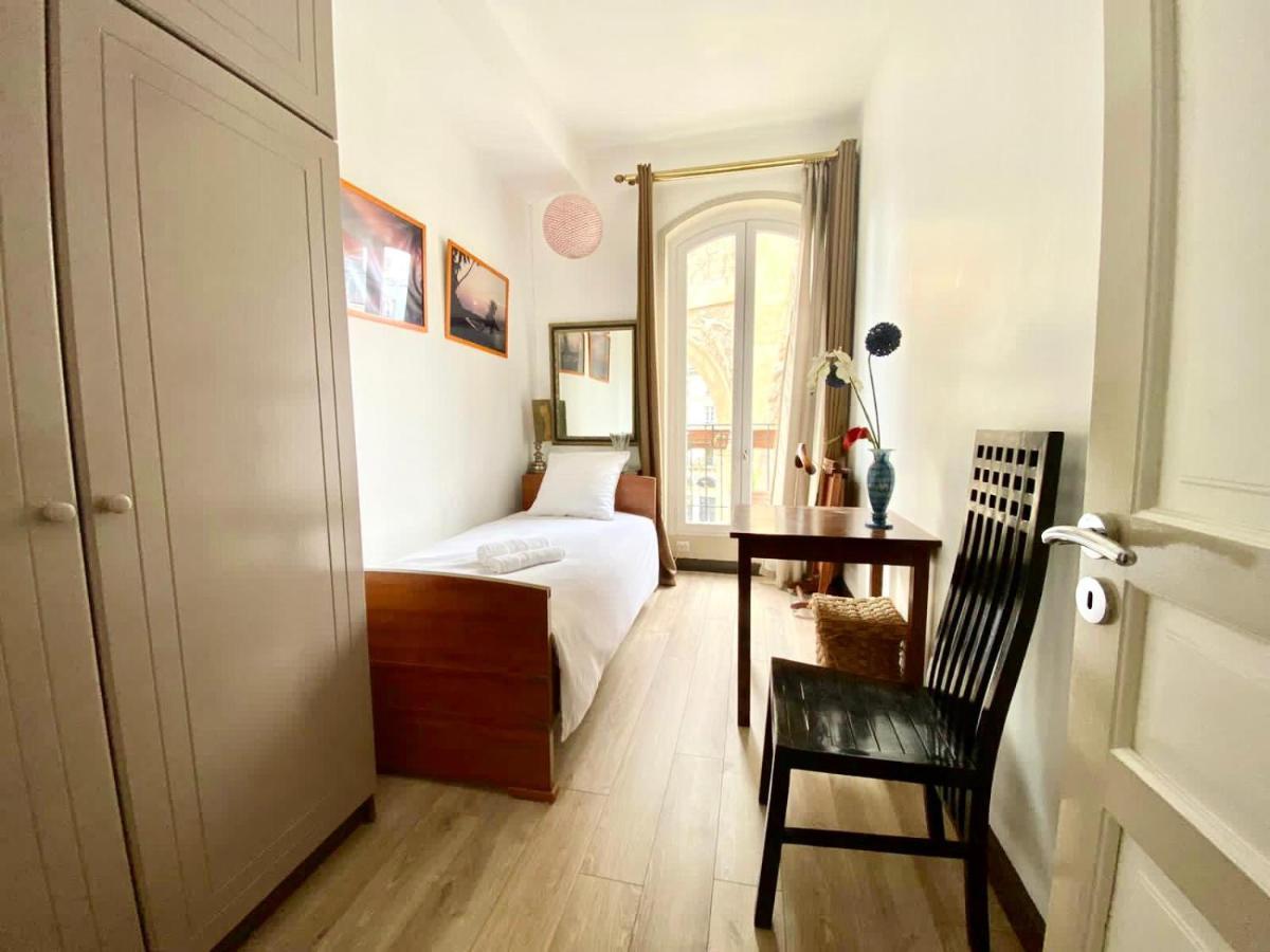 Romantic Apartment In Paris Exterior photo